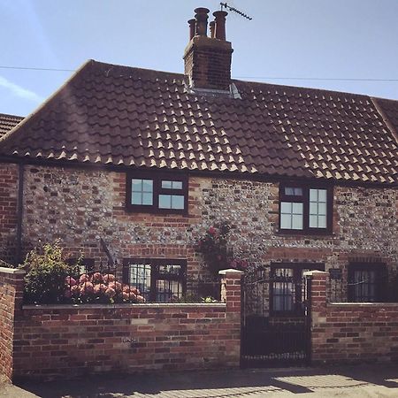 Whitestones Cottage カイスター・オン・シー エクステリア 写真